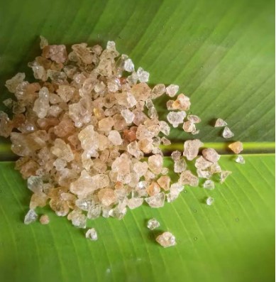 Gondh katira crushed